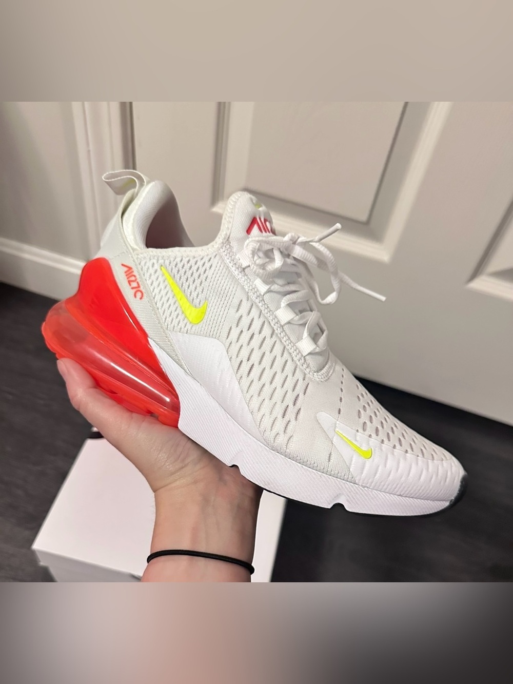 Nike Air Max 270 Women's 9.5